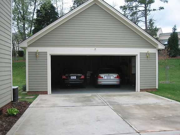 Detached Garage