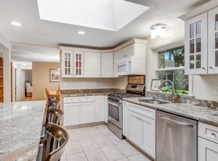 10 Tollcross Rd, Chelmsford, MA 01824