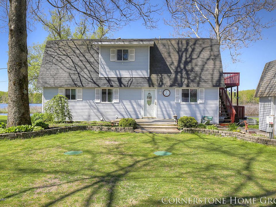 1st image of 65 Island Ct