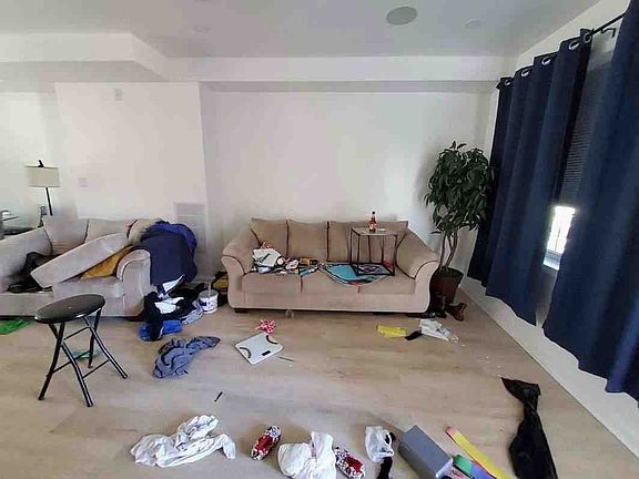 4th image of 1913 P St SE