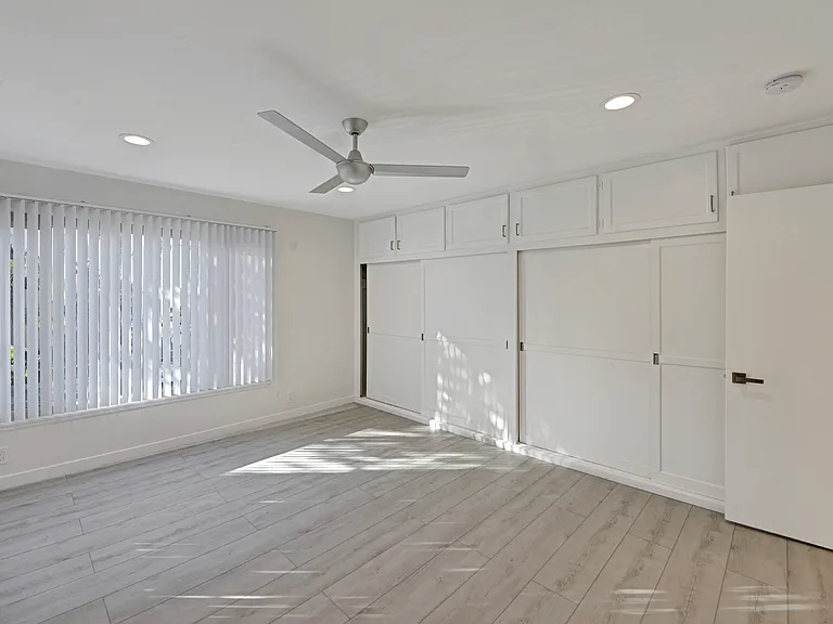 1425 E Ocean Blvd #1 — Photo 10