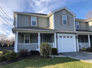 37 Garfield Ave, Bristol, RI 02809