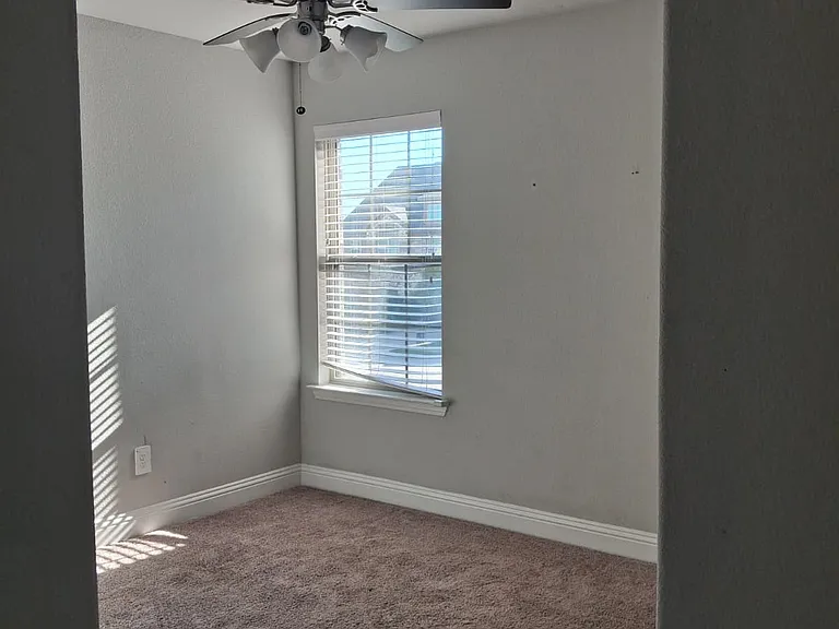 6816 Topaz Dr — Photo 11