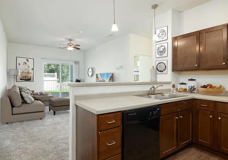 Regency Apartment Homes — Photo 8