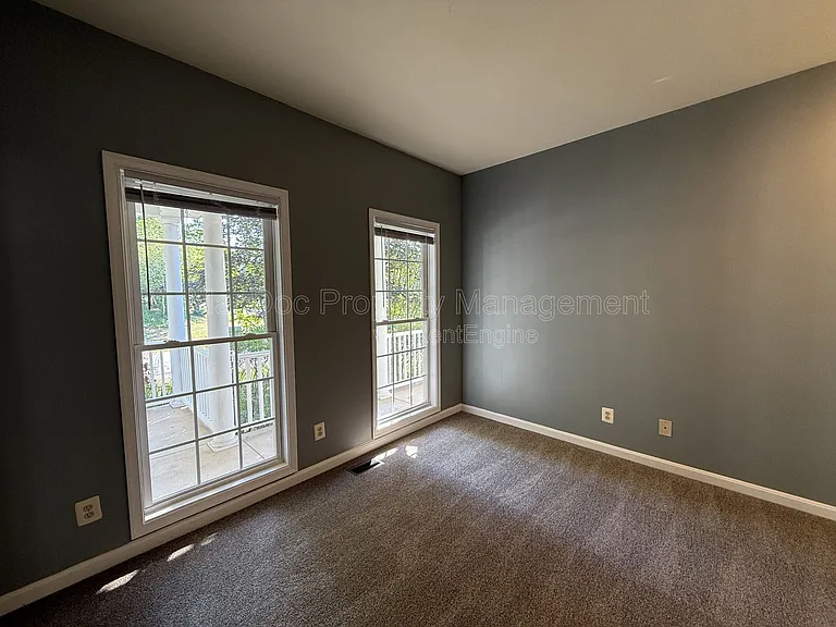 10500 Westfield Ln — Photo 7