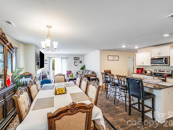 5th image of 3173 Green Apple Dr