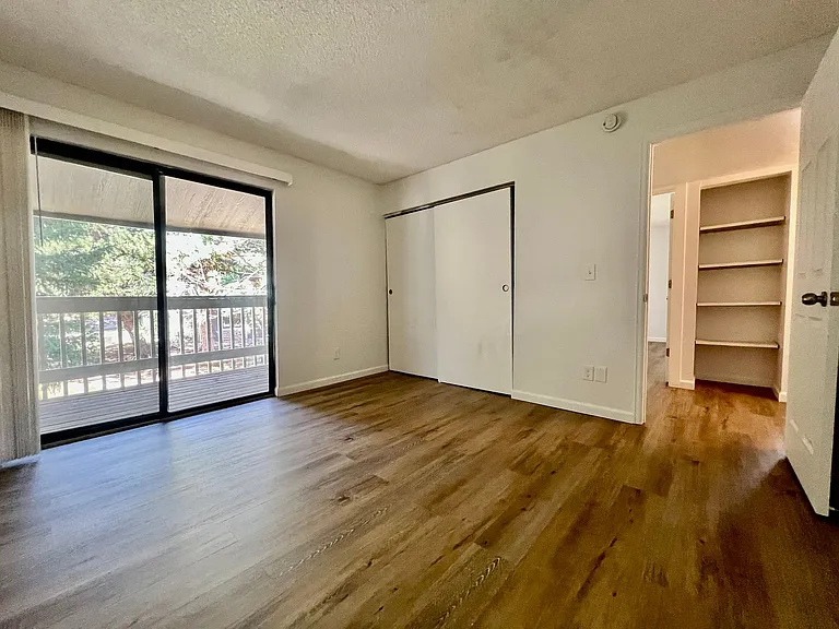18073 E Ohio Ave #203 — Photo 15