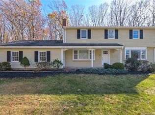 52 Highwood Rd, Farmington, CT 06032