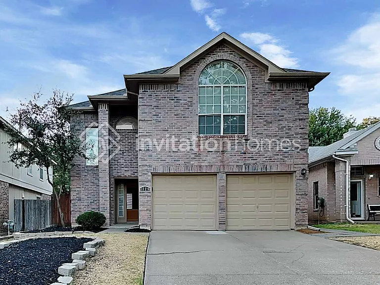 1729 Prescott Dr — Photo 1