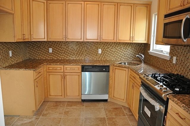 1st image of 3752 Neptune Ave APT 2C