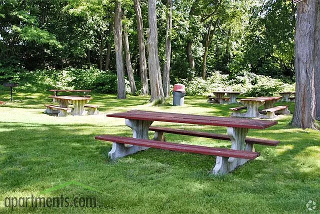 30 Hillside St — Photo 15