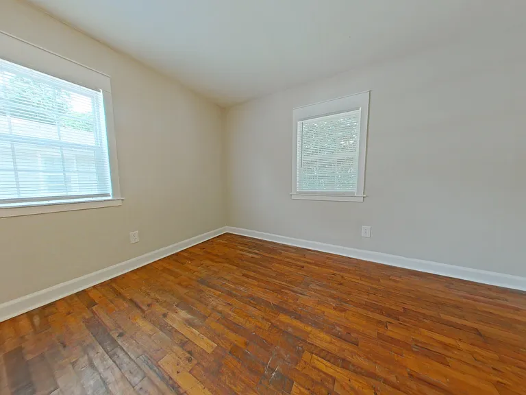 912 Beaumont Ave — Photo 10