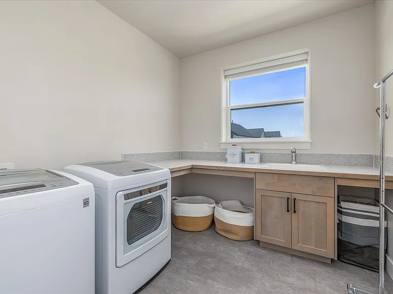5562 S Zaivcla Ave — Photo 20