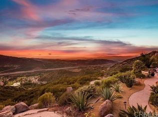 9782 Crystal Ridge Dr, Escondido, CA 92026