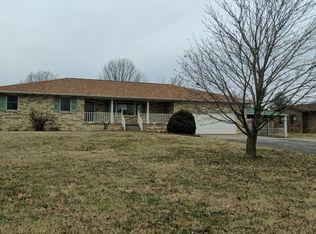 1909 Lakeview Dr, Lamar, MO 64759