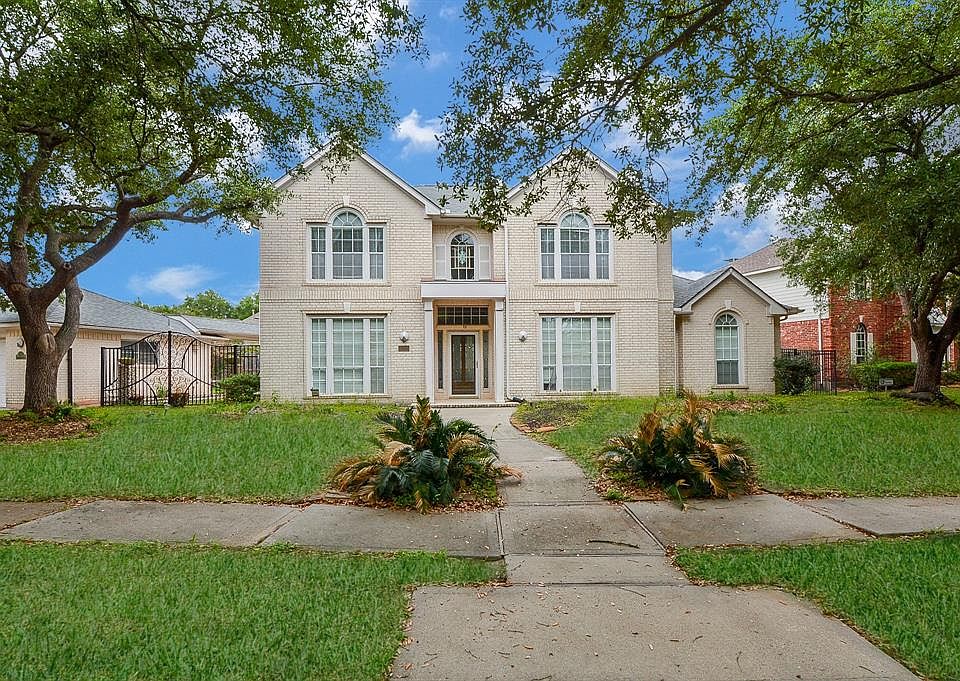 1st image of 12914 Dove Oaks Court