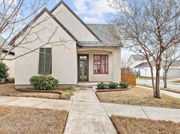 213 Bourdette Dr, Lafayette, LA 70507