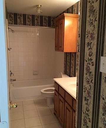 4th image of 4669 Old Pond Dr