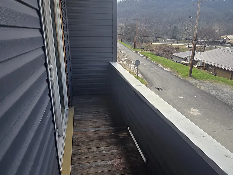199 Broadway Ave — Photo 12