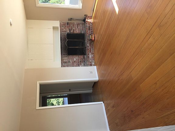 3rd image of 441 Buena Vista Ave E APT 6