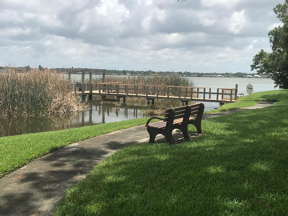 in the back of the gated community is Lake Seminole