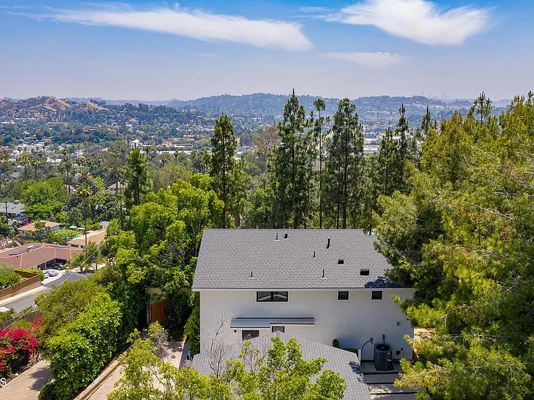 2149 Estes Rd — Photo 36