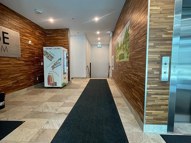 250 Albert St #102 — Photo 4