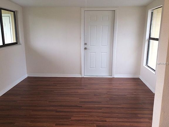 4th image of 301 Cosmos Dr