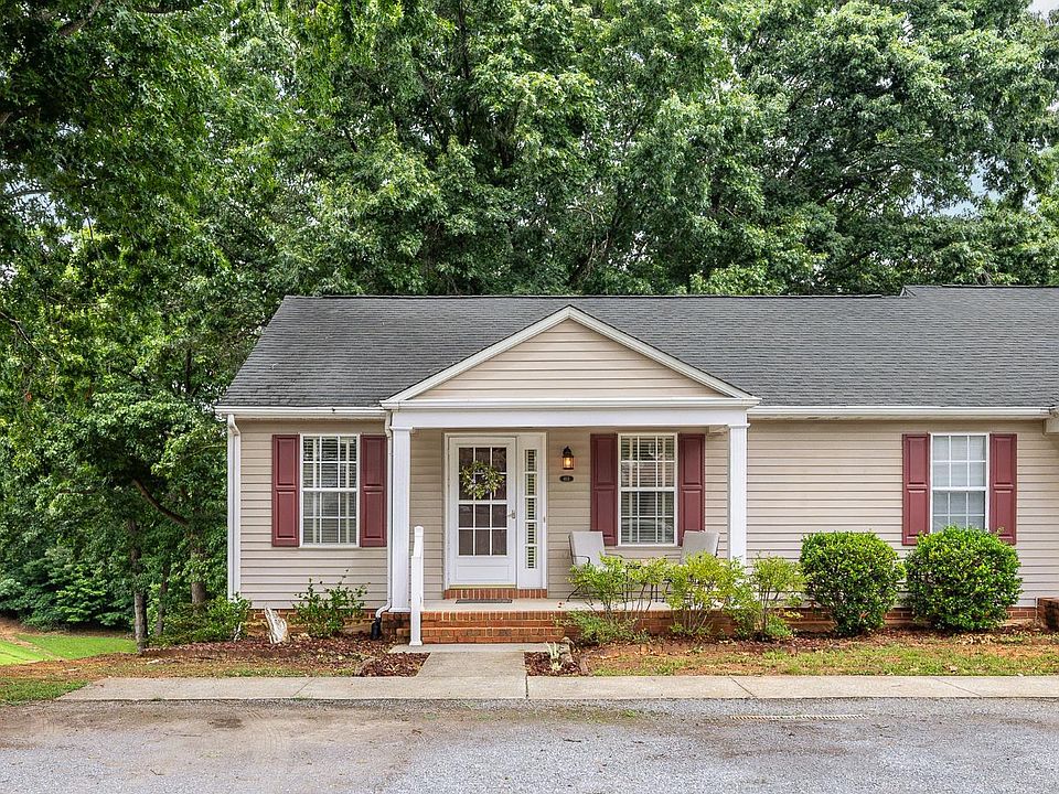 1st image of 401 Royal Gardens Ct