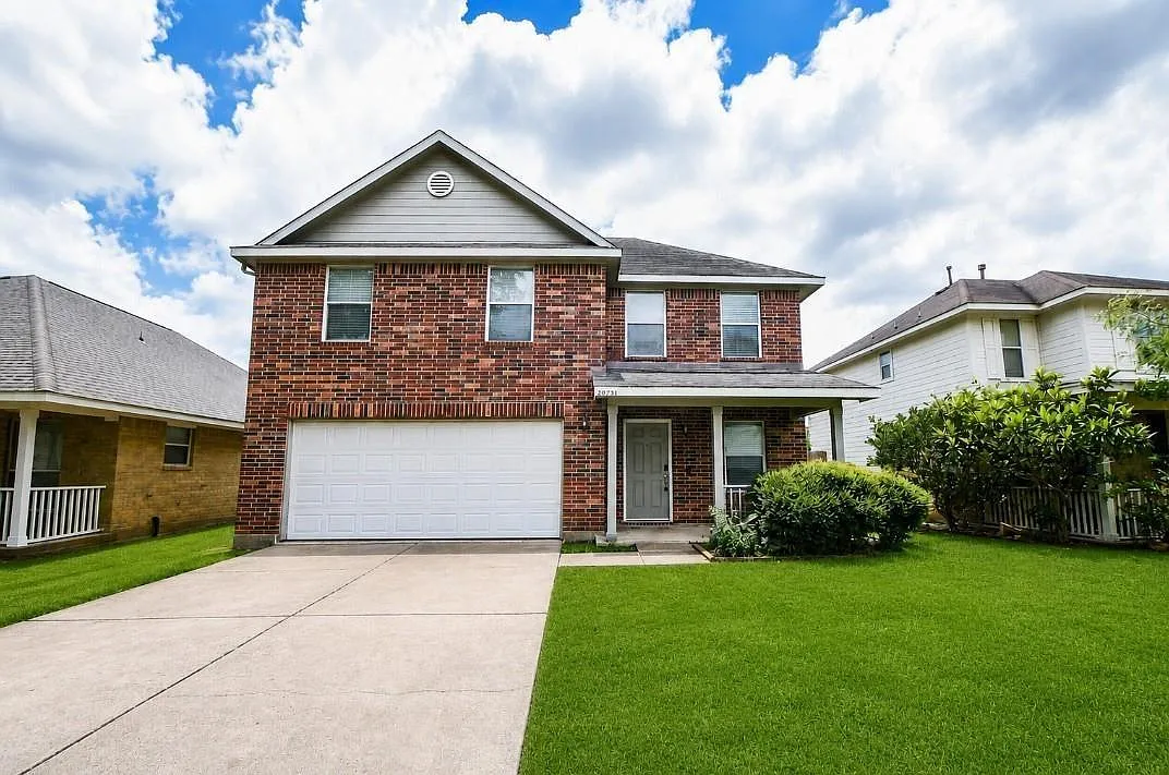 3 bed, 2.5 bath, 2187 sqft, $2,200 — Photo 3