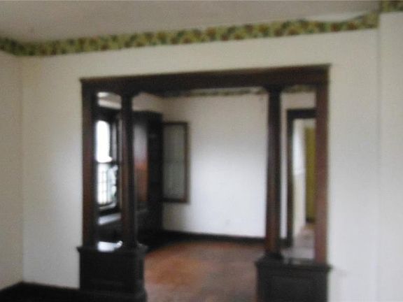 5th image of 9014 Fuller Ave