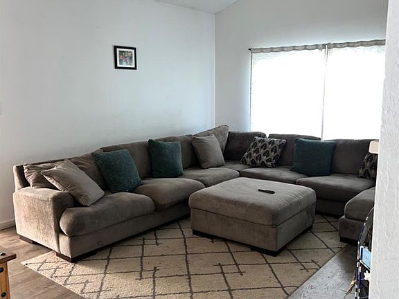 3rd image of 4142 Pinot Dr