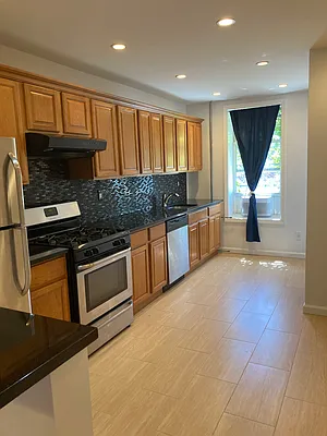 Rented by Melissa Conanan, LREB | media 2