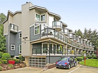 520 4th St APT 30, Kirkland, WA 98033