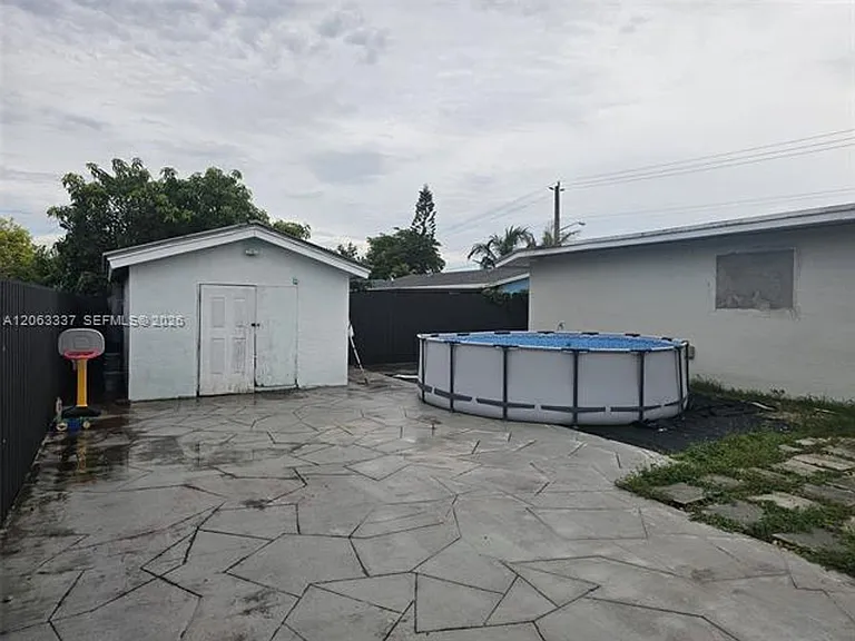 75 SW 18th Ave #75 — Photo 22