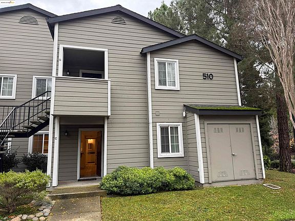 2nd image of 510 Canyon Oaks Dr APT C