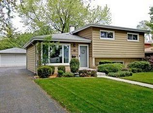 540 W Ronald Dr, Addison, IL 60101