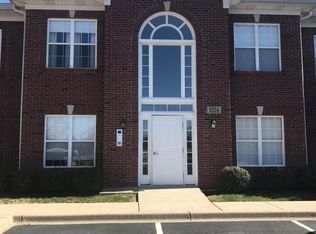 9314 Pine Lake Dr UNIT 102, Louisville, KY 40220
