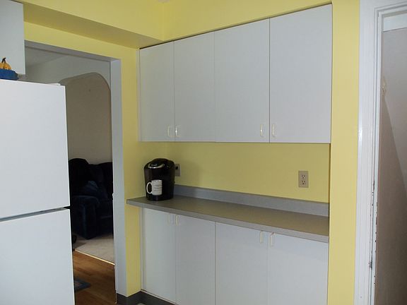 5th image of 608 Gormley Ave
