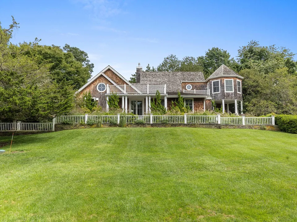 411 Elliston Way