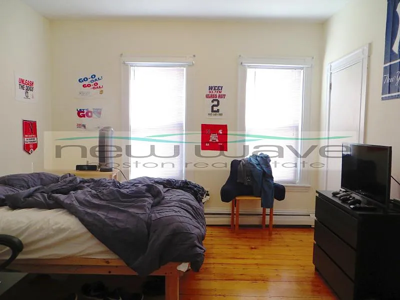 4 bed, 1200 sqft, $5,900 — Photo 2