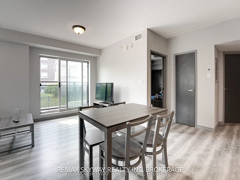 275 Larch St #H203 — Photo 11