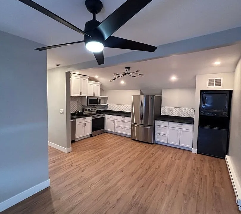 4415 S Broadway #1
