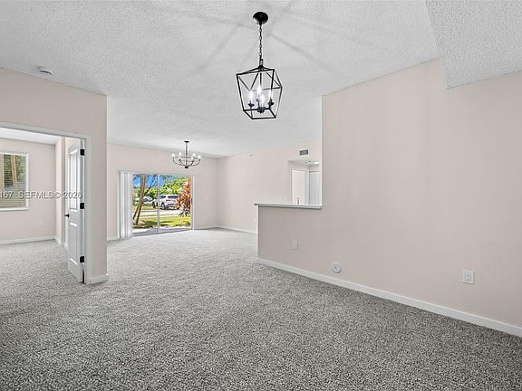 5th image of 6992 SW 39th St APT 104I