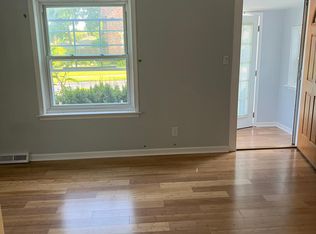 18051 Oak Ave, Eastpointe, MI 48021