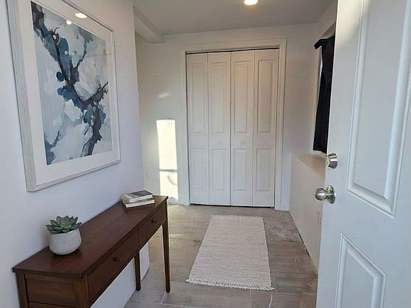 2nd image of 139 Marlborough St #1
