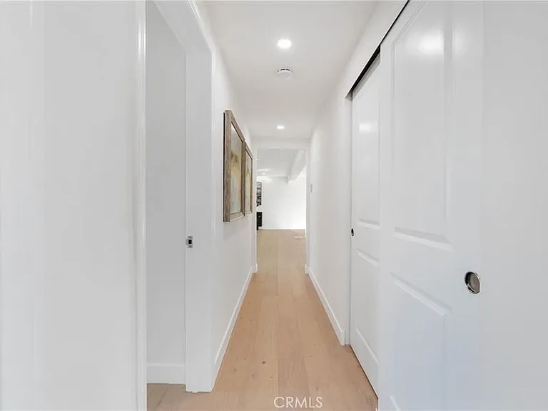 335 University Dr — Photo 11
