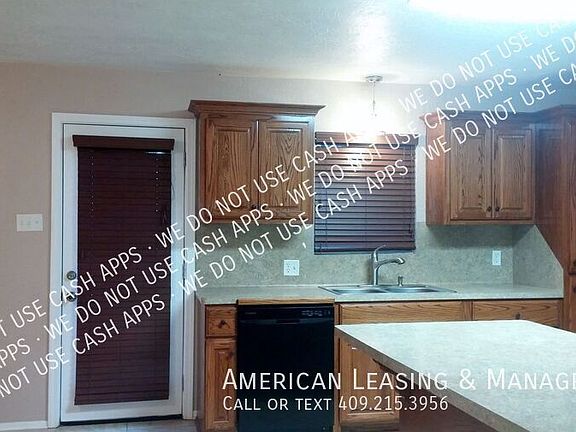 3rd image of 2807 W Boston Ave