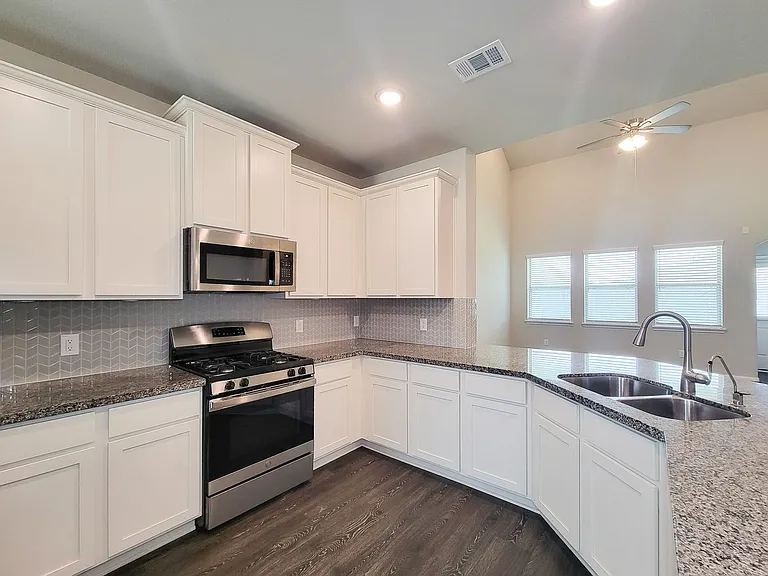 10423 Astor Points Trl — Photo 13