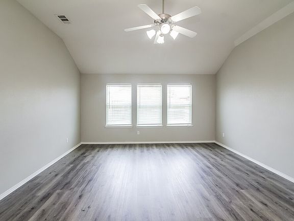 3rd image of 2913 Margeaux Dr